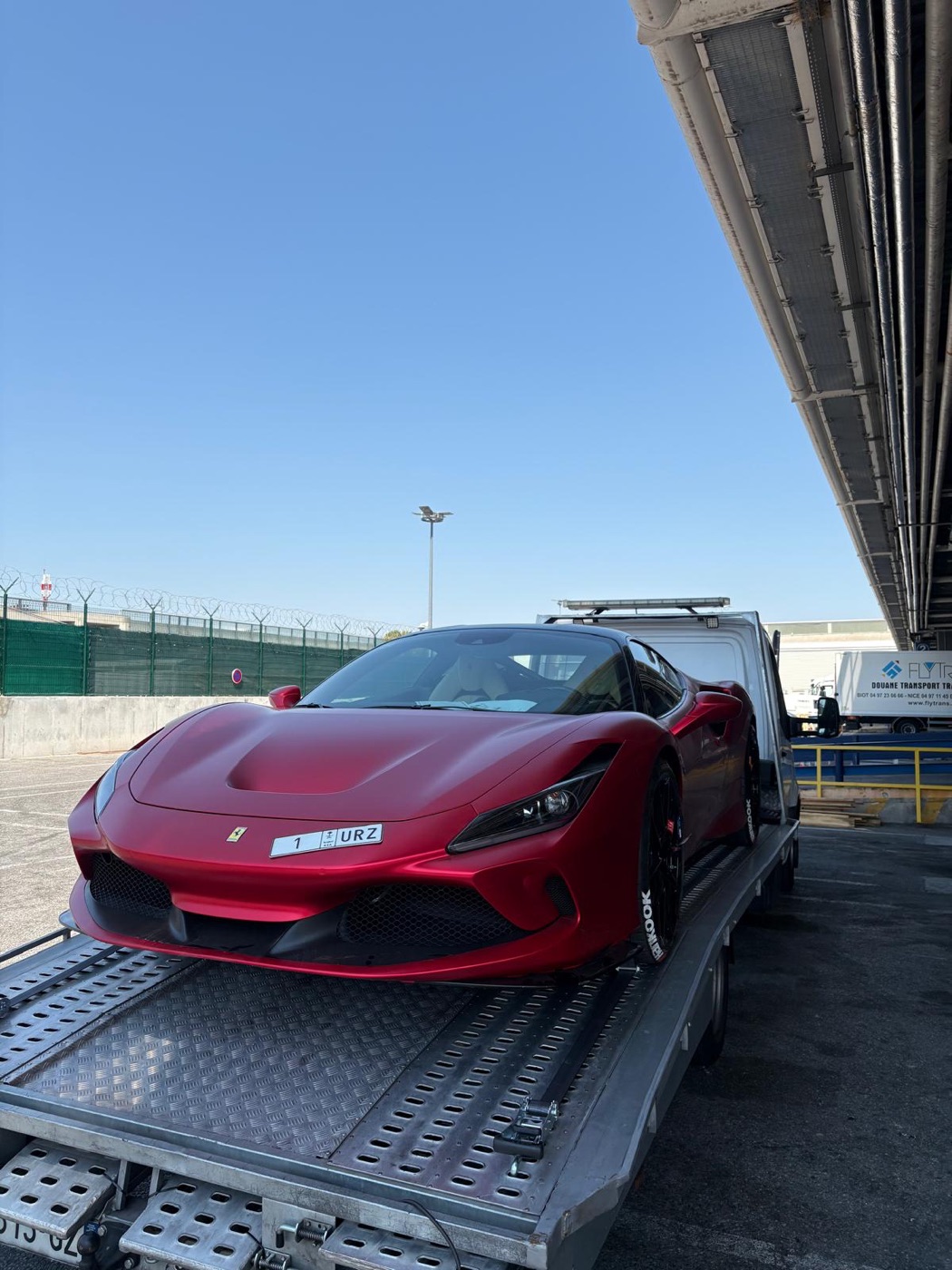 Ferrari F8 Tributo rouge mate